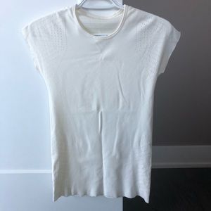 Cream Lululemon Tee!